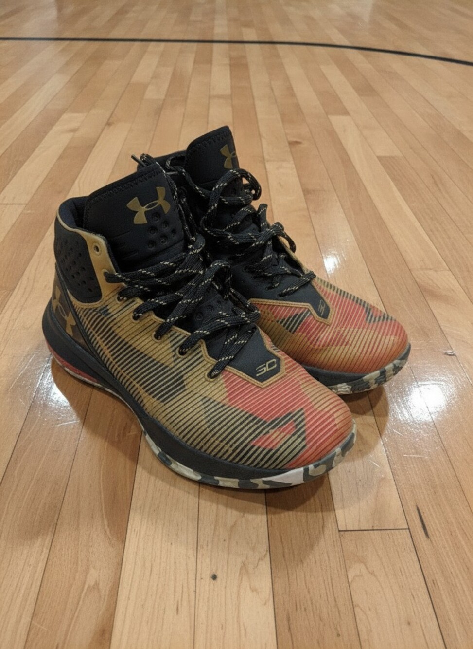 Under Armour Curry 2.5 Heavy Metal Gold Red Black Basketball Shoes Men's 10.5